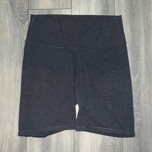 Old navy active balance legging bike shorts in dark gray